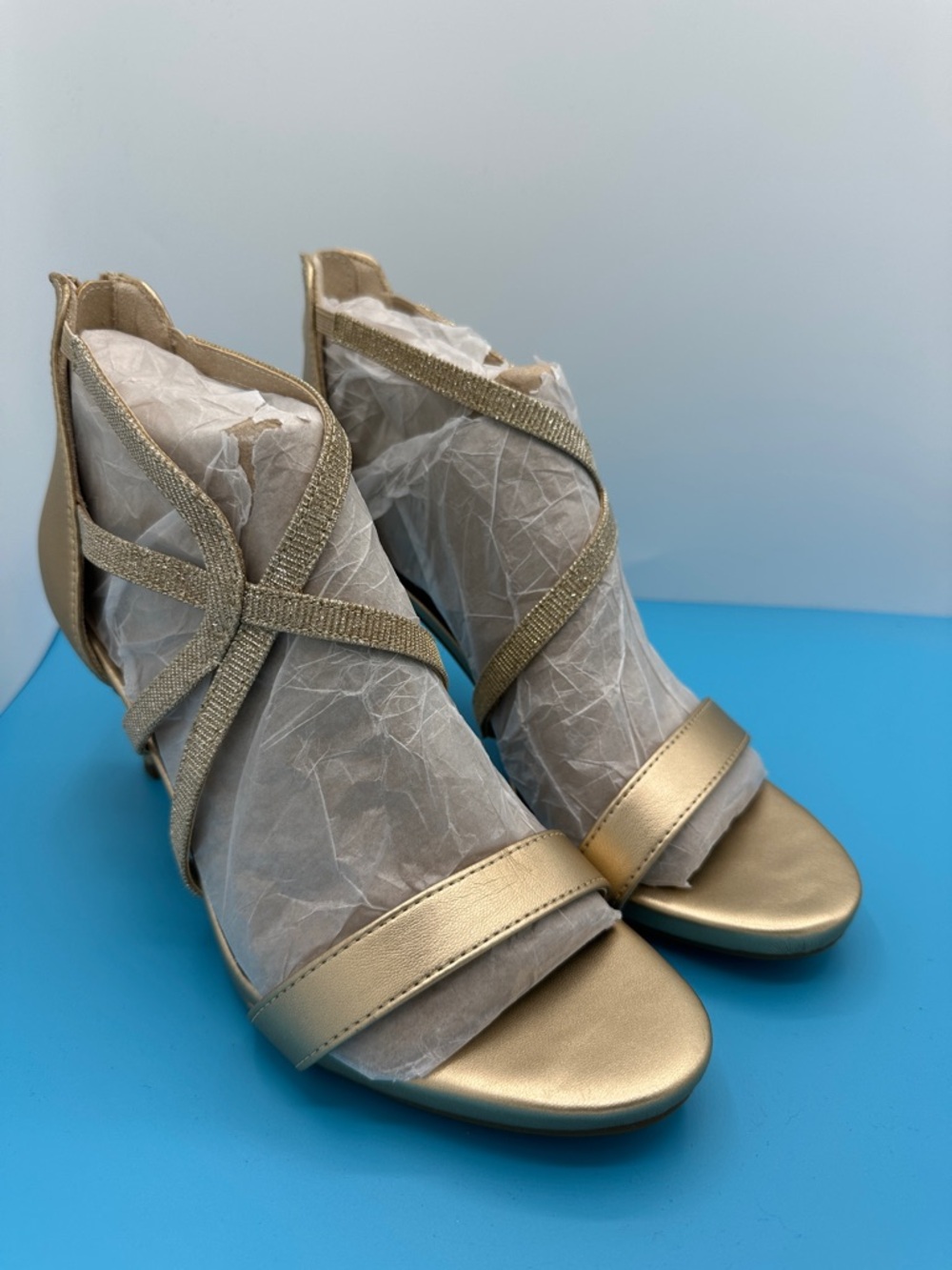 NEW! Life Stride Masquerade- Gold Womens size 9.5 Brand New in box.